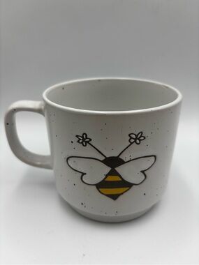 HEARTLAND HIVE STACKABLE SPECKLED BUMBLE BEE MUG Ceramic Hand Painted
